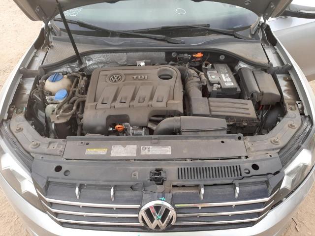 Photo 7 from auction – 2014 VOLKSWAGEN PASSAT SE with VIN 1VWBN7A35EC017052