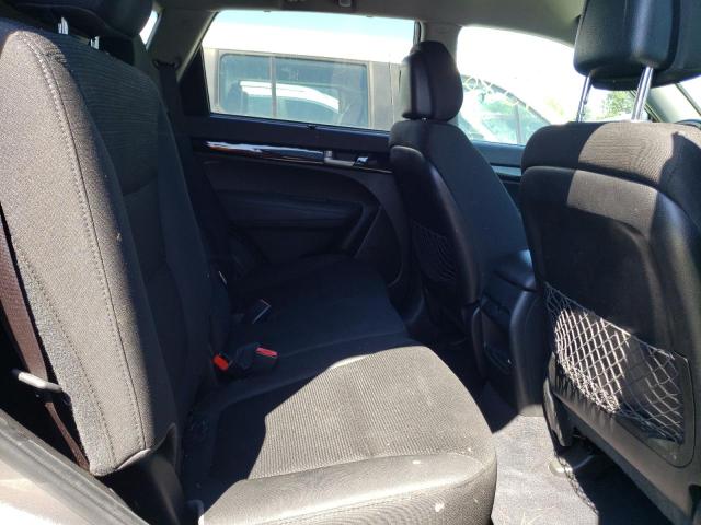 Photo 6 from auction – 2015 KIA SORENTO LX with VIN 5XYKT4A67FG576598