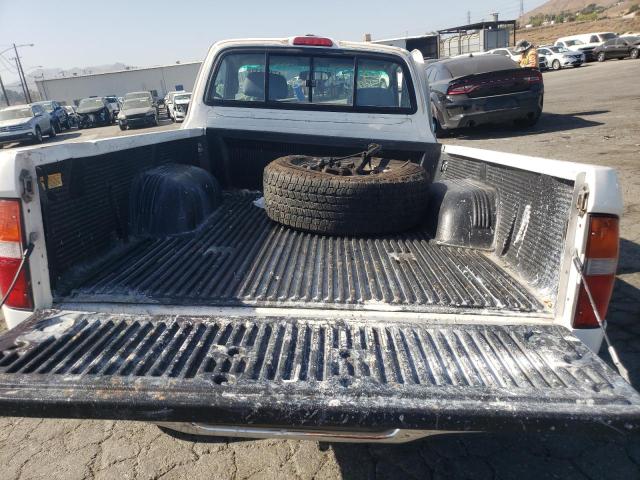 Photo 6 from auction – 2000 TOYOTA TACOMA PRE with VIN 4TANM92N2YZ684656