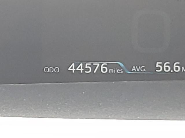 Photo 8 from auction – 2017 TOYOTA PRIUS with VIN JTDKARFU0H3049360
