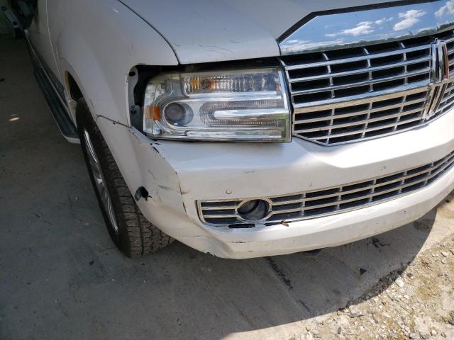 Photo 9 from auction – 2011 LINCOLN NAVIGATOR with VIN 5LMJJ2H58BEJ02707