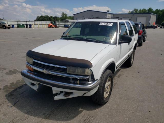 Photo 2 from auction – 1998 CHEVROLET BLAZER with VIN 1GNDT13W7W2269924