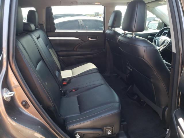 Photo 6 from auction – 2018 TOYOTA HIGHLANDER with VIN 5TDKZRFH8JS285187