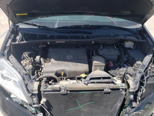 Photo 7 from auction – 2011 TOYOTA SIENNA XLE with VIN 5TDYK3DCXBS034403