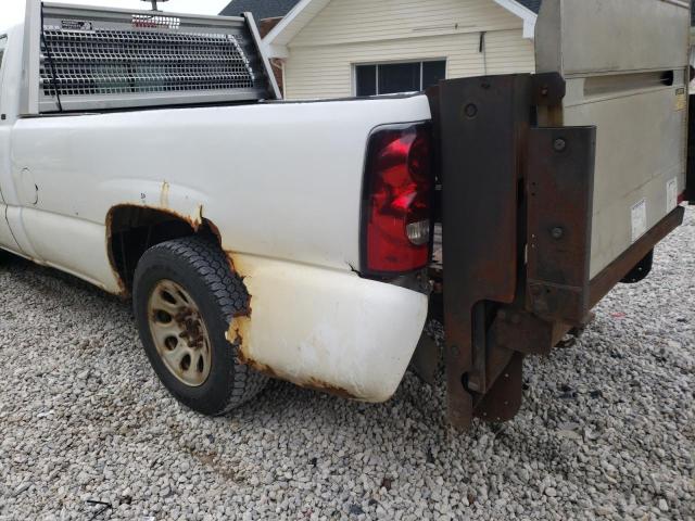 Photo 9 from auction – 2005 CHEVROLET SILVERADO with VIN 1GCEC14TX5Z234270