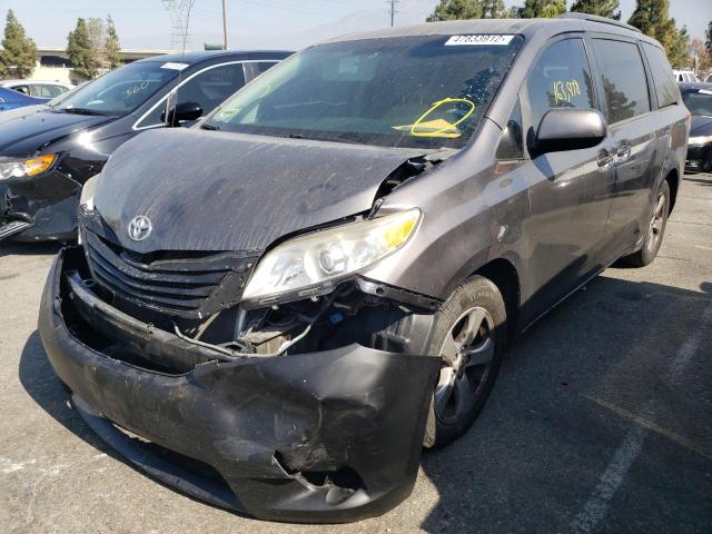 Photo 2 from auction – 2013 TOYOTA SIENNA LE with VIN 5TDKK3DC0DS355746