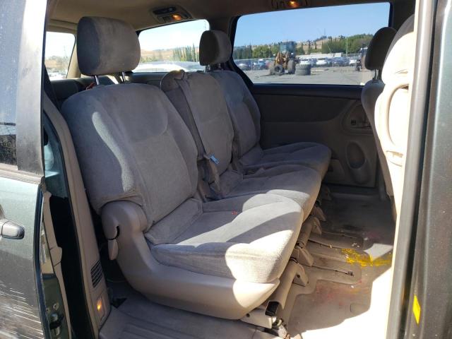 Photo 6 from auction – 2004 TOYOTA SIENNA CE with VIN 5TDZA23C84S139320