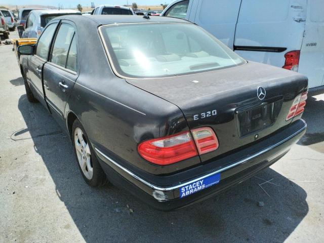 Photo 3 from auction – 2002 MERCEDES-BENZ E 320 with VIN WDBJF65J52B495373