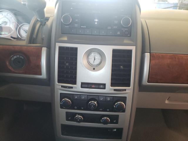 Photo 9 from auction – 2009 CHRYSLER TOWN & COU with VIN 2A8HR54129R627772