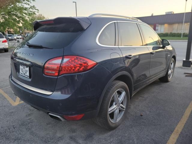Photo 4 from auction – 2011 PORSCHE CAYENNE S with VIN WP1AE2A25BLA92451