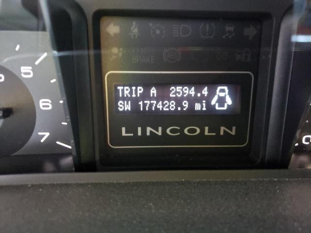 Photo 8 from auction – 2011 LINCOLN NAVIGATOR with VIN 5LMJJ2H58BEJ02707