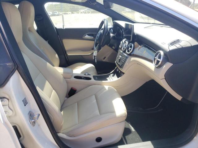 Photo 5 from auction – 2015 MERCEDES-BENZ CLA 250 with VIN WDDSJ4EB2FN165265
