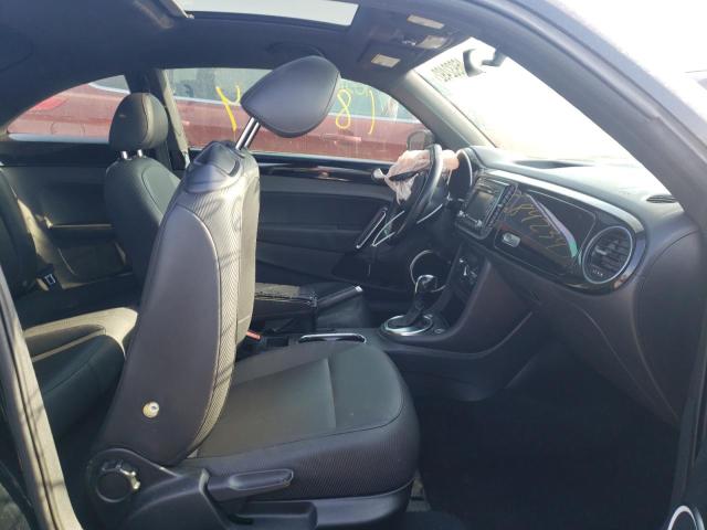 Photo 5 from auction – 2013 VOLKSWAGEN BEETLE with VIN 3VWJP7AT5DM690247