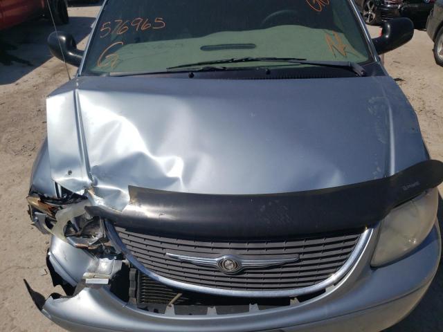 Photo 7 from auction – 2004 CHRYSLER TOWN & COU with VIN 2C4GP54L54R576965