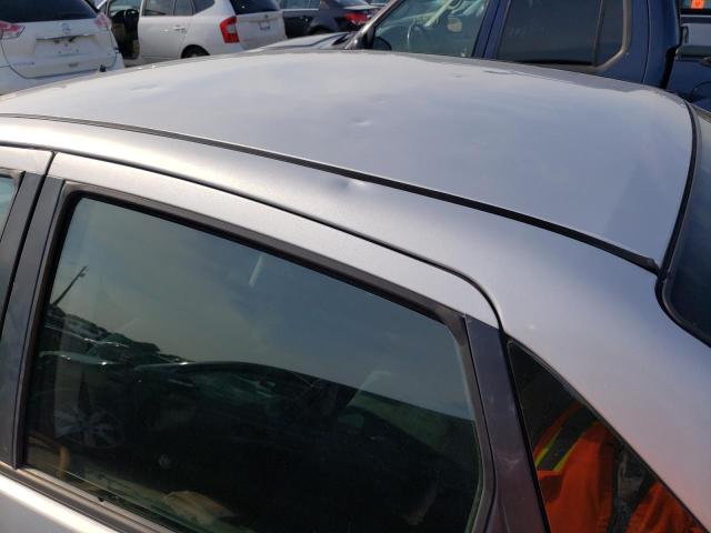 Photo 10 from auction – 2000 FORD FOCUS SE with VIN 1FAFP3430YW109889