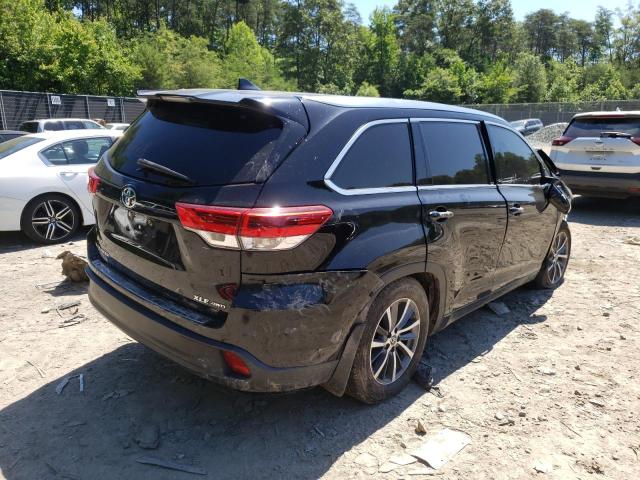 Photo 4 from auction – 2017 TOYOTA HIGHLANDER with VIN 5TDJZRFH7HS390471