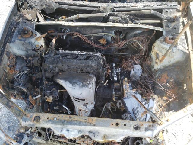 Photo 7 from auction – 2005 TOYOTA CAMRY LE with VIN 4T1BE30K95U043728