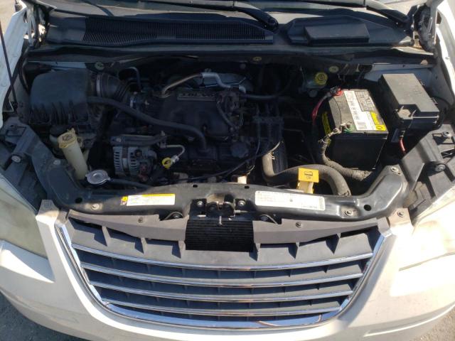 Photo 7 from auction – 2009 CHRYSLER TOWN & COU with VIN 2A8HR54119R584817