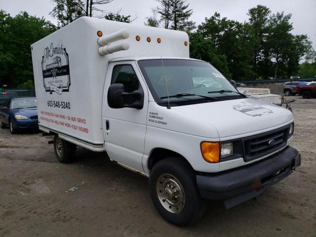 FORD ECONOLINE 2004 مع رقم تعريف المركبة 1FDSE35LX4HB18056 - صورة من المزاد