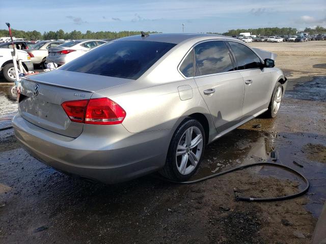 Photo 4 from auction – 2013 VOLKSWAGEN PASSAT SE with VIN 1VWBM7A34DC012796