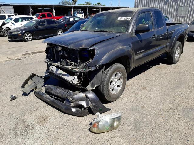 Photo 2 from auction – 2011 TOYOTA TACOMA PRE with VIN 5TFTU4GN4BX002256