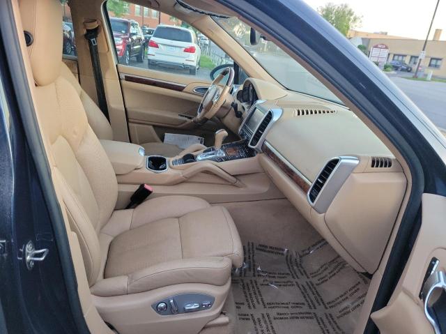 Photo 5 from auction – 2011 PORSCHE CAYENNE S with VIN WP1AE2A25BLA92451