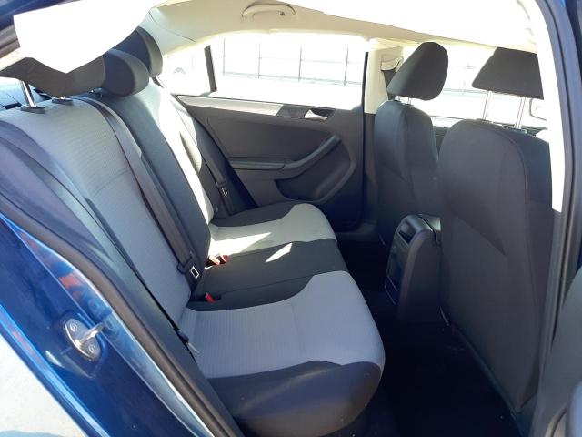 Photo 6 from auction – 2017 VOLKSWAGEN JETTA S with VIN 3VW2B7AJ0HM362970