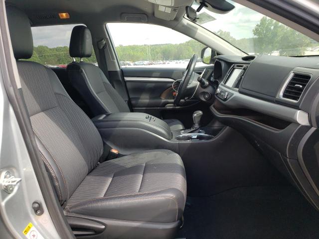 Photo 5 from auction – 2018 TOYOTA HIGHLANDER with VIN 5TDBZRFH4JS908191