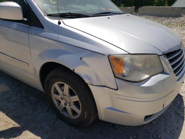 Photo 9 from auction – 2010 CHRYSLER TOWN AND C with VIN 2A4RR5D14AR319349