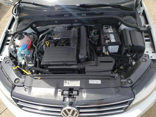Photo 7 from auction – 2017 VOLKSWAGEN JETTA S with VIN 3VW2B7AJ8HM347374