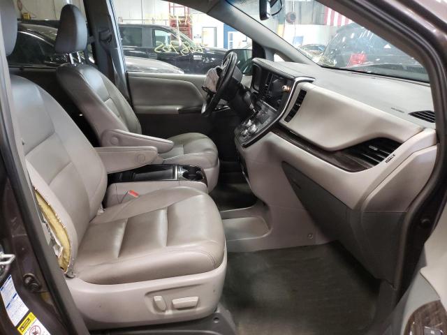 Photo 5 from auction – 2015 TOYOTA SIENNA XLE with VIN 5TDDK3DC7FS102208