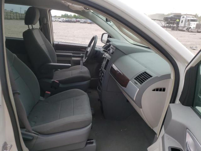 Photo 5 from auction – 2010 CHRYSLER TOWN & COU with VIN 2A4RR5D16AR198372