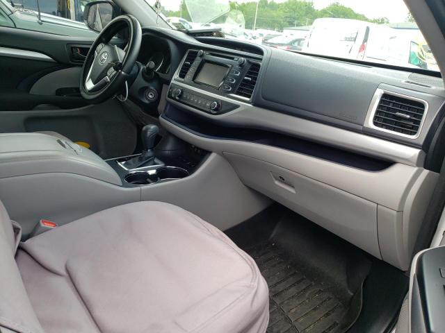 Photo 5 from auction – 2017 TOYOTA HIGHLANDER with VIN 5TDBZRFH9HS474196