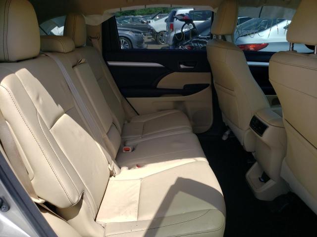 Photo 6 from auction – 2016 TOYOTA HIGHLANDER with VIN 5TDJKRFH7GS346134