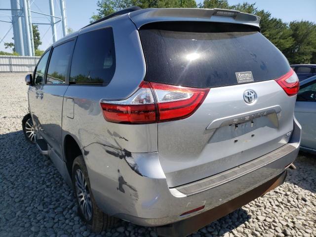 Photo 3 from auction – 2018 TOYOTA SIENNA XLE with VIN 5TDYZ3DC3JS916779