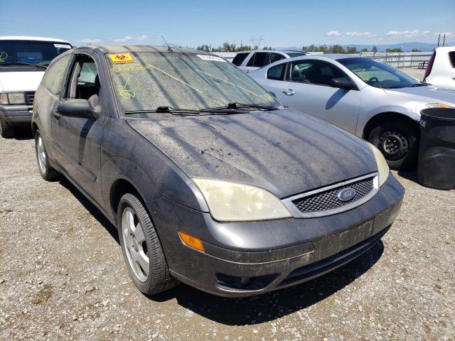 FORD FOCUS ZX3 2005 with VIN 3FAFP31NX5R114635 - Photo from auction