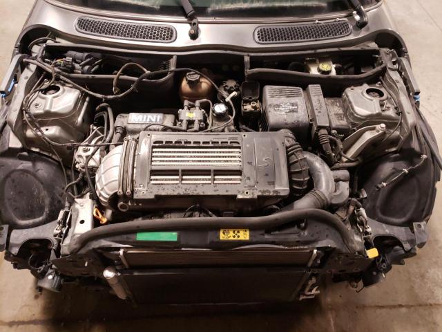 Photo 7 from auction – 2005 MINI COOPER S with VIN WMWRE33505TG97290