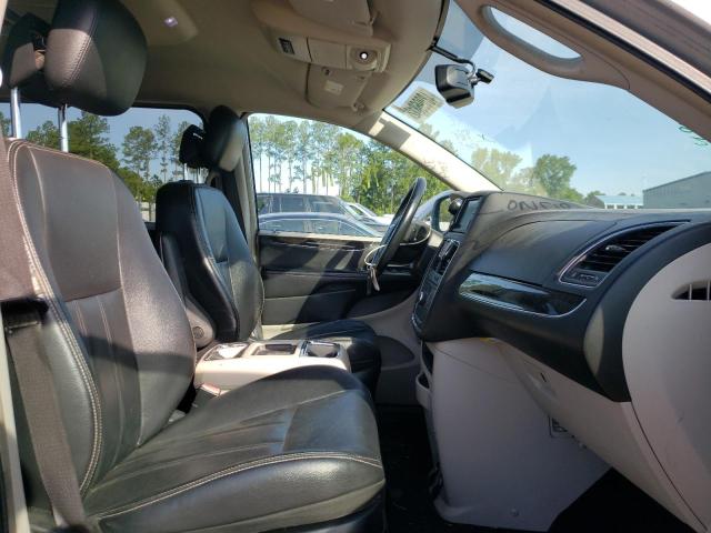 Photo 5 from auction – 2014 CHRYSLER TOWN & COU with VIN 2C4RC1BG0ER272513