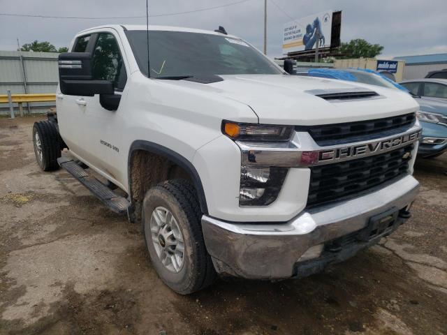 CHEVROLET SILVERADO 2021 with VIN 1GC5YNE72MF241062 - Photo from auction