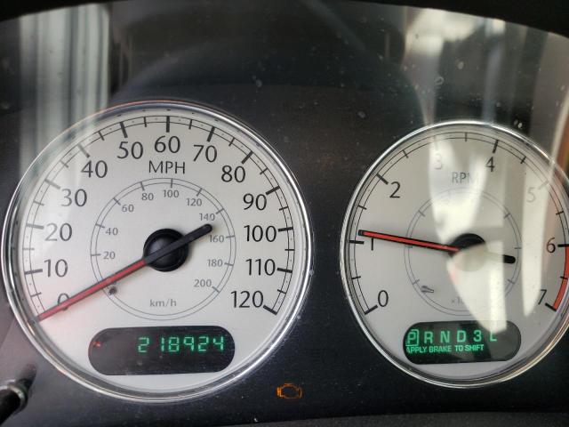 Photo 8 from auction – 2005 CHRYSLER TOWN & COU with VIN 2C8GP64L35R390850