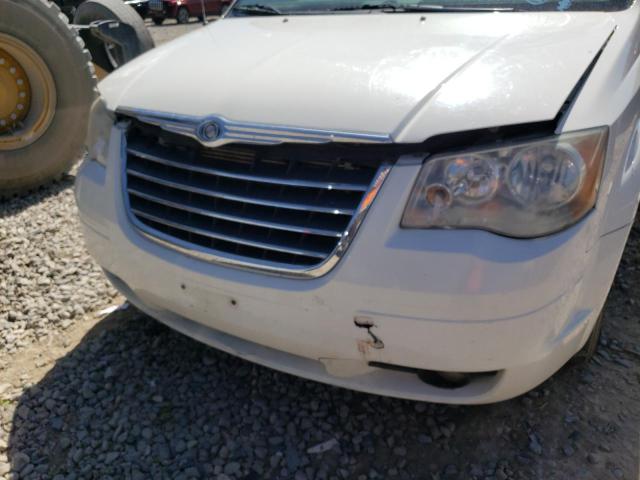 Photo 9 from auction – 2010 CHRYSLER TOWN & COU with VIN 2A4RR5D16AR329140
