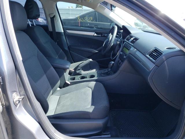Photo 5 from auction – 2013 VOLKSWAGEN PASSAT S with VIN 1VWAP7A34DC081653