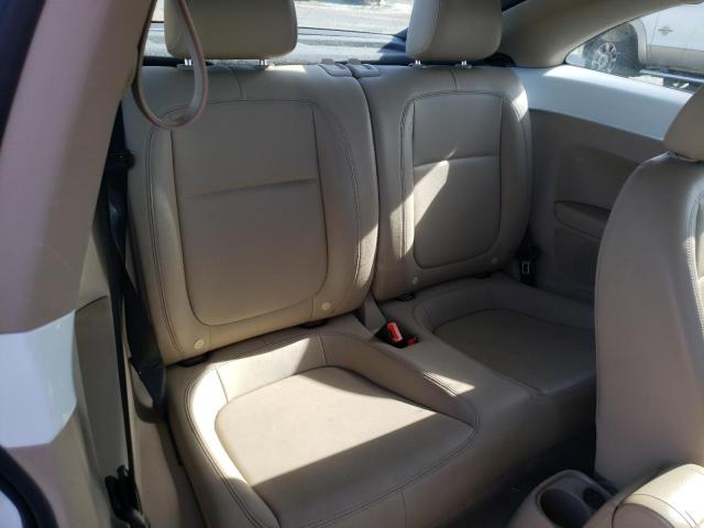 Photo 6 from auction – 2014 VOLKSWAGEN BEETLE with VIN 3VWJ17AT0EM637801