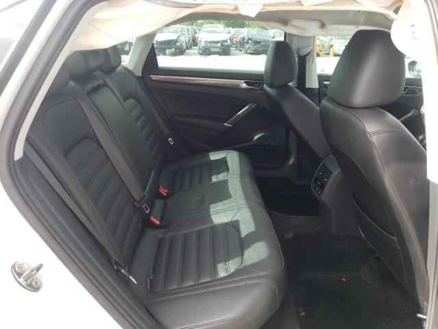 Photo 6 from auction – 2017 VOLKSWAGEN PASSAT SEL with VIN 1VWCM7A30HC050990
