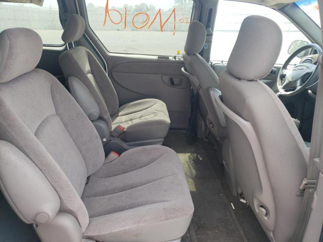 Photo 6 from auction – 2002 CHRYSLER town & cou with VIN 2C8GP74LX2R501038