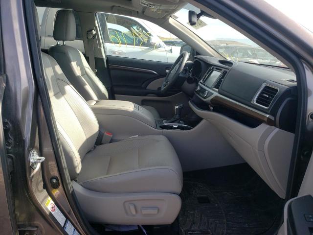 Photo 5 from auction – 2016 TOYOTA HIGHLANDER with VIN 5TDDKRFH2GS281173
