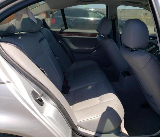 Photo 6 from auction – 2003 BMW 325 I with VIN WBAEV334X3KL86472