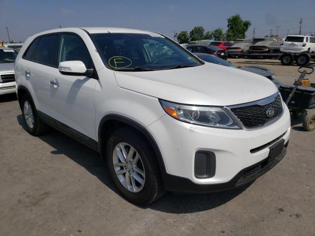 KIA SORENTO LX 2015 with VIN 5XYKT3A68FG581027 - Photo from auction