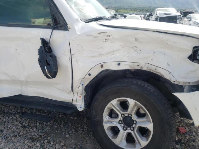 Photo 9 from auction – 2018 TOYOTA 4RUNNER SR with VIN JTEBU5JR2J5565471