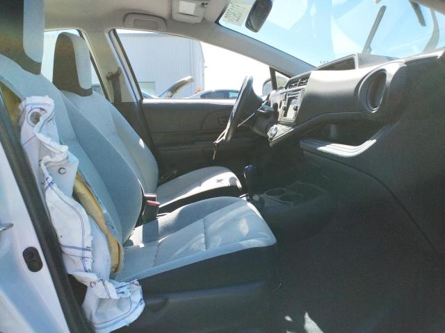Photo 5 from auction – 2016 TOYOTA PRIUS C with VIN JTDKDTB31G1118018